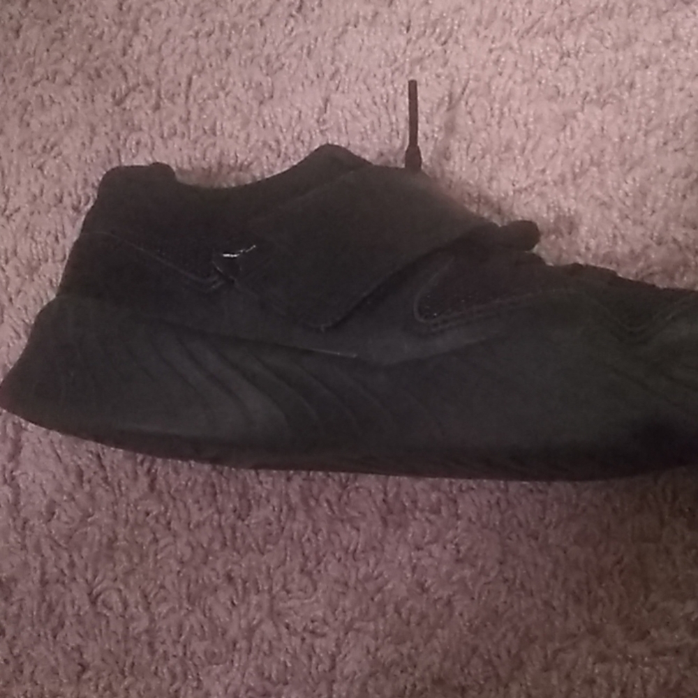 Shoes - Picture 3 of 4